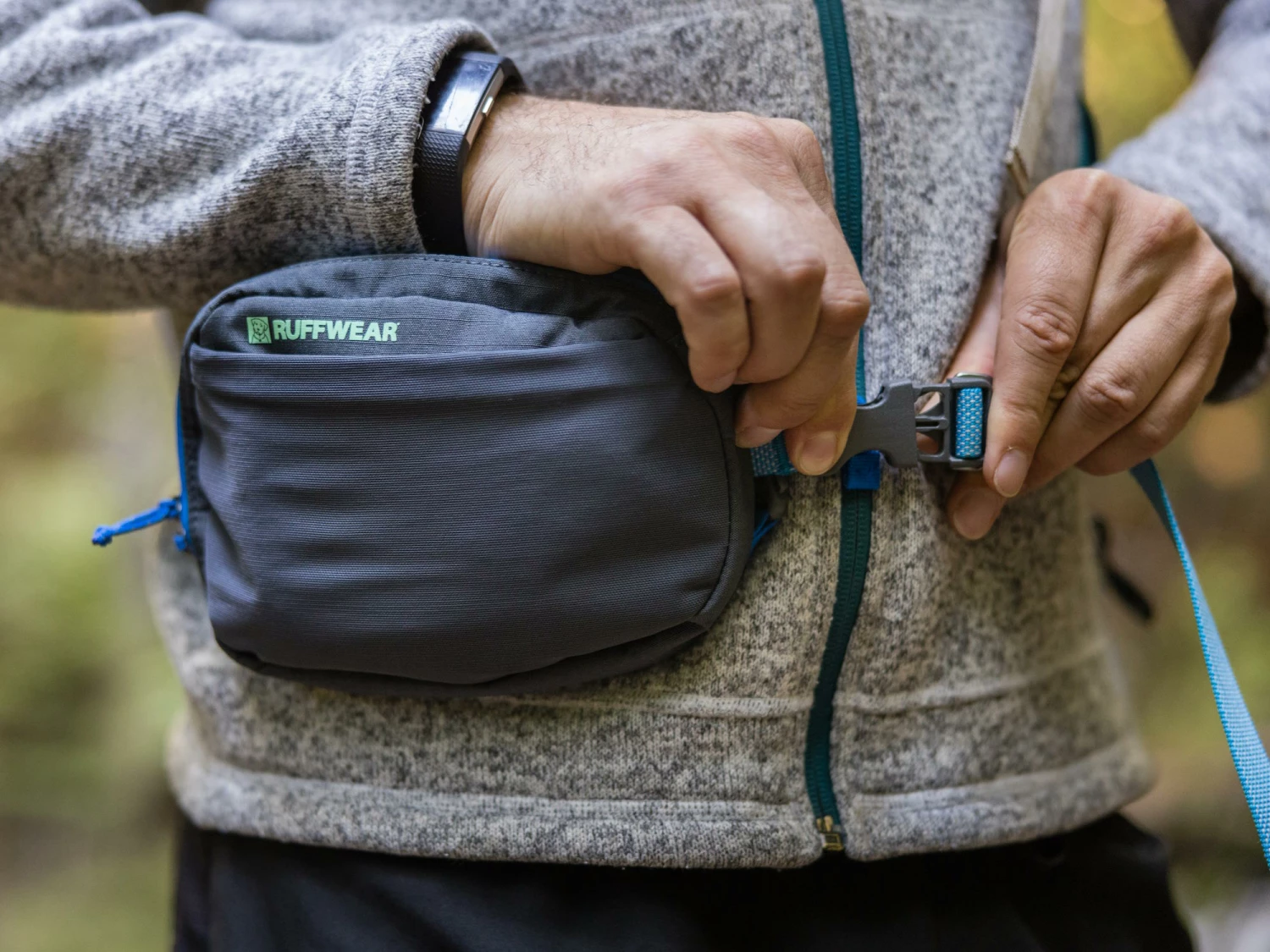 Ruffwear Stash Bag Plus™ Bauchtasche Für Umhängeleine Basalt Gray 8 Ruffwear Stash Bag Plus™ Bauchtasche Für Umhängeleine Basalt Gray – Bild 6