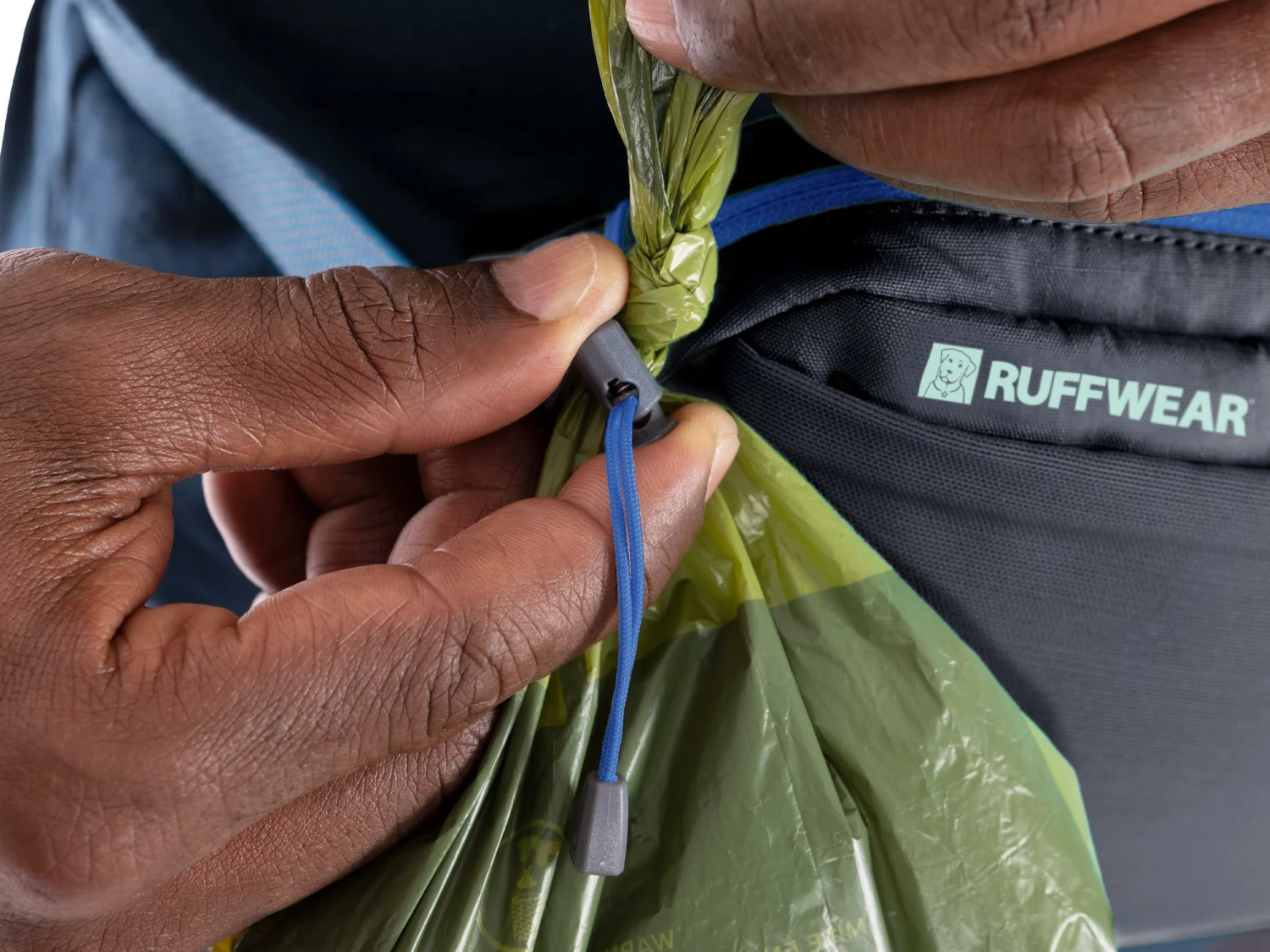 Ruffwear Stash Bag Plus™ Bauchtasche Für Umhängeleine Basalt Gray 10 Ruffwear Stash Bag Plus™ Bauchtasche Für Umhängeleine Basalt Gray – Bild 8