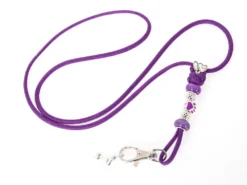 Mein Lila Pfeifenband Mit Schmucksteinen