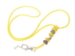 Mein Gelbes Pfeifenband Mit Schmucksteinen