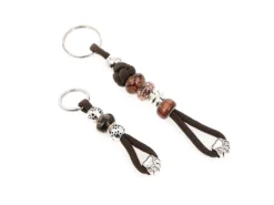 Mein Brauner Schlüsselanhänger Mit Schmucksteinen