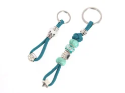 Mein Smaragdgrüner Schlüsselanhänger Mit Schmucksteinen