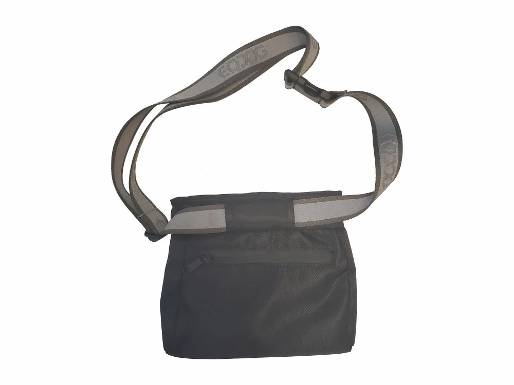 EQDOG Click´n Treat™ II Leckerlibeutel Hüfttasche Black 4 EQDOG Click´n Treat™ II Leckerlibeutel Hüfttasche Black – Bild 2