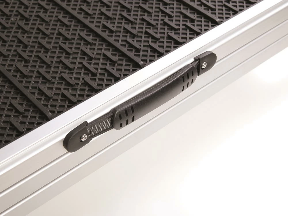 Kleinmetall Dogwalk 3 Alu Hunderampe TÜV-geprüft Standard 5 Kleinmetall Dogwalk 3 Alu Hunderampe TÜV-geprüft Standard – Bild 3