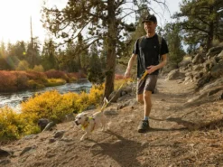 Ruffwear Hi & Light™ Hundegeschirr 2.0 Lichen Green -Günstiges Hundeshop Geschäft 912377 Product