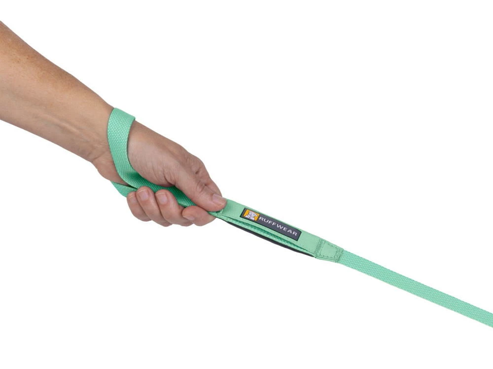 Ruffwear Hi & Light™ Leichte Hundeleine Sage Green 4 Ruffwear Hi & Light™ Leichte Hundeleine Sage Green – Bild 2