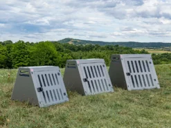 KS Bond Aluminium Hundetransportbox Grey Metallic 15 KS Bond Aluminium Hundetransportbox Grey Metallic -Günstiges Hundeshop Geschäft 957194 Product